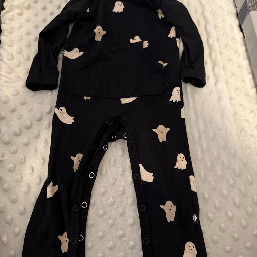 Kyte BABY Black Ghost Print Footie